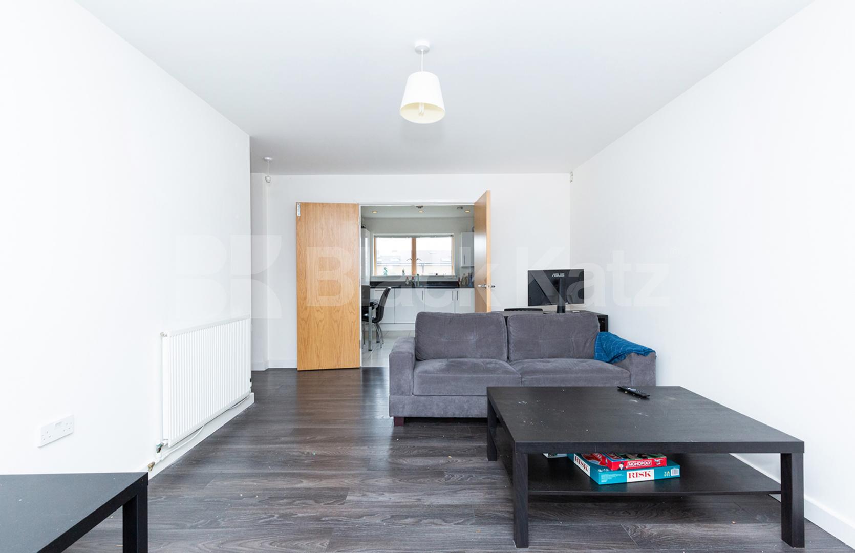 2 bed 2 bath within a modern new build minutes to a piccadilly tube line New Clocktower Place , Islington / Caledonian Road